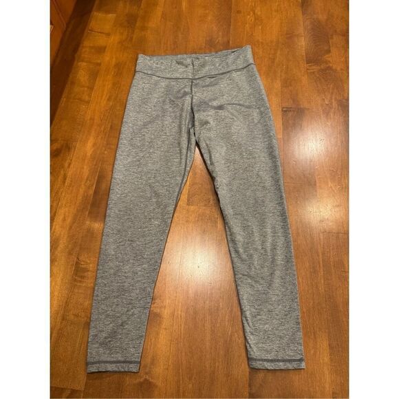 Woman’s adidas climalite workout pants 7/8 length gray size large - Picture 1 of 4